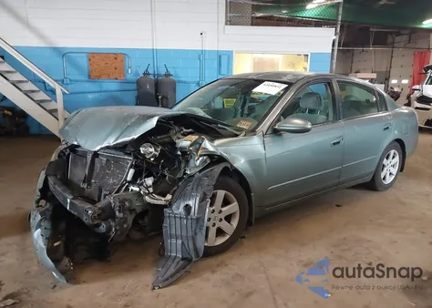 2002 Nissan Altima S/Sl из США, поврежденный, VIN 1N4AL11D42C714661